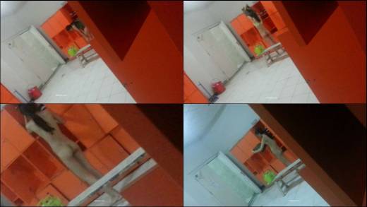 Female_bathroom_of_a_university_filming_3