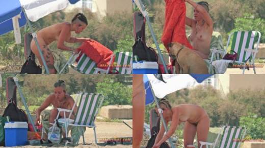 2024_De_La_Playa_Nude